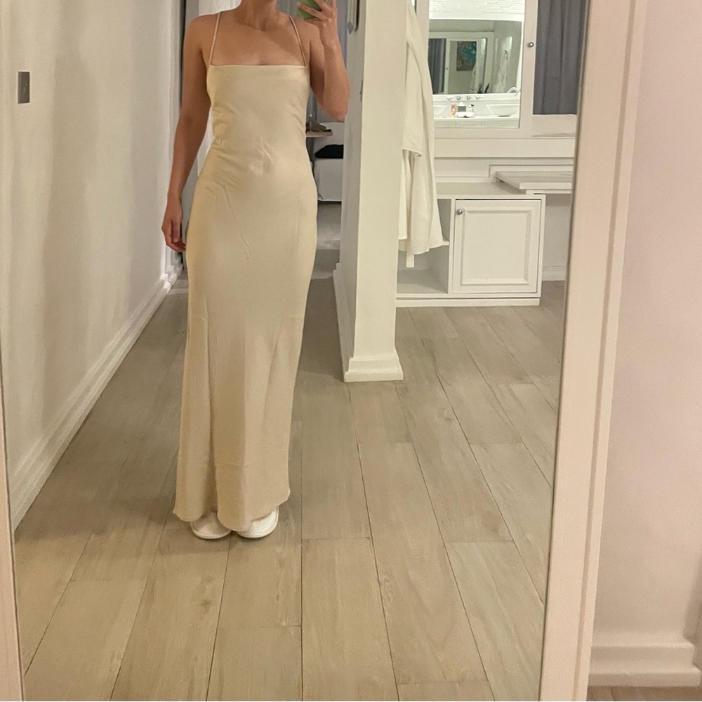 Meshki size small women’s cream slip dress